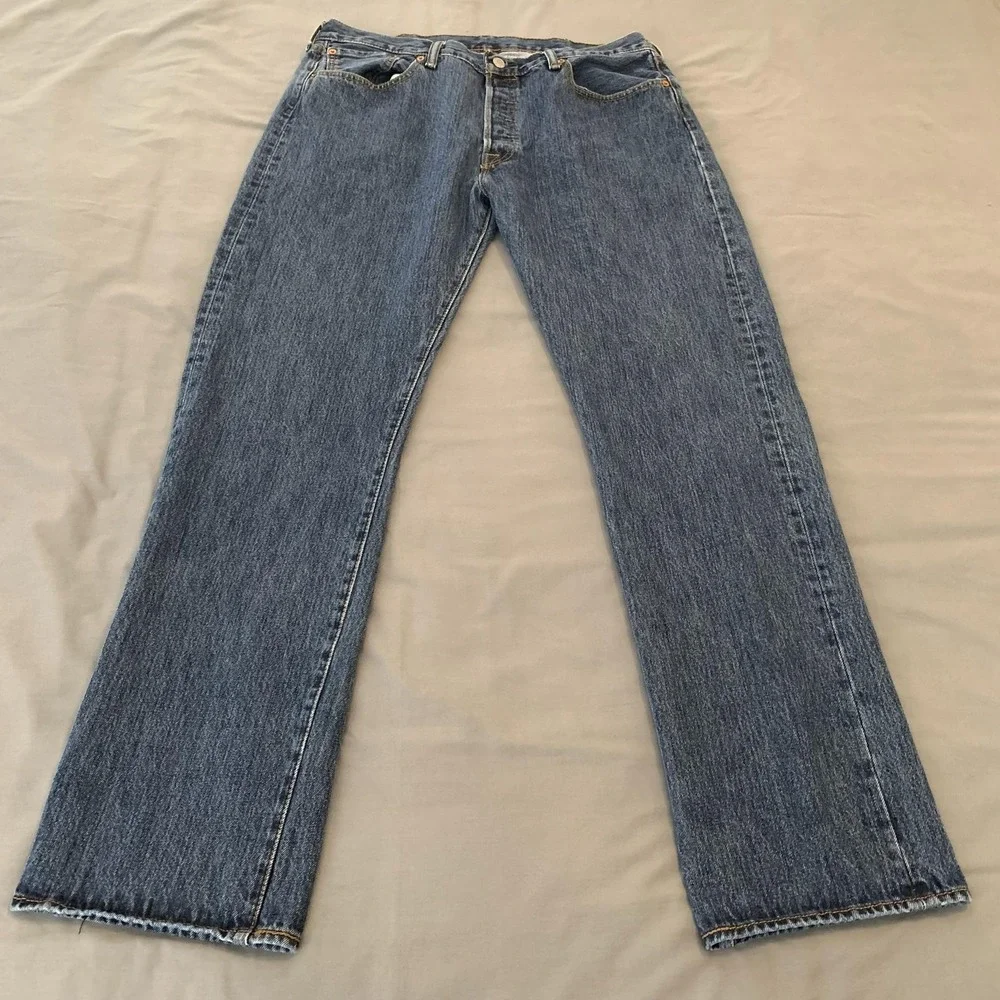 Levis 501 Jeans Mens 38x34 Blue Medium Wash Straight Leg Button Fly Denim Pants